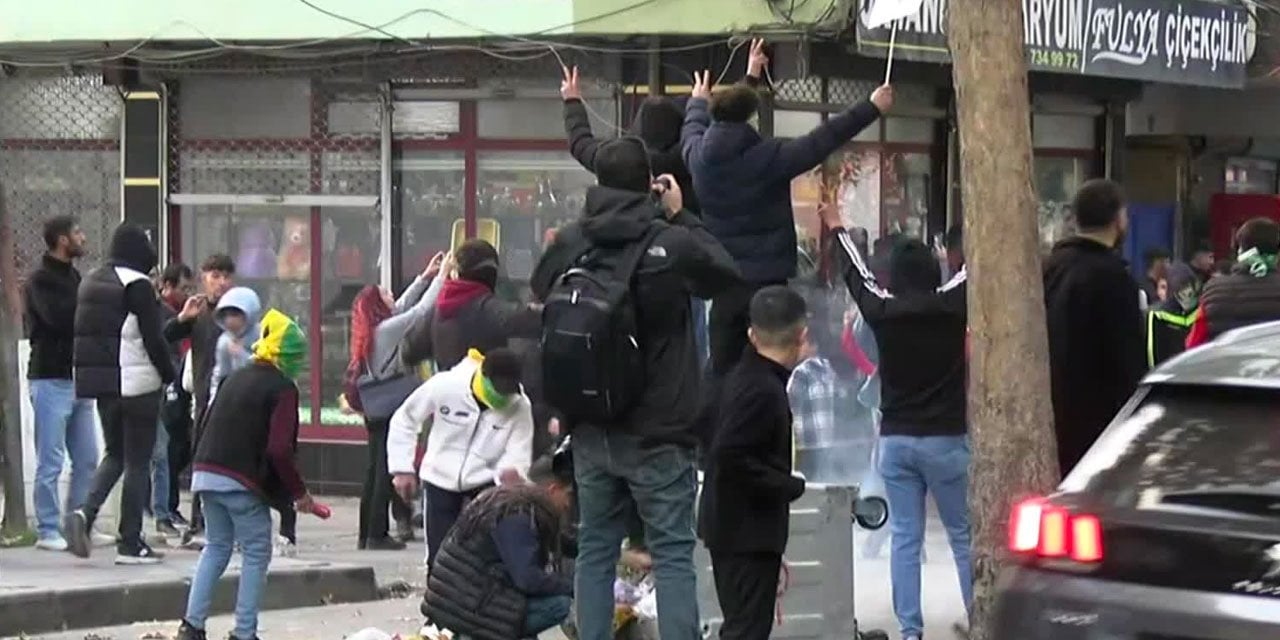 Kayyum mitingi sonrası olay çıktı. Polis biber gazıyla müdahale etti